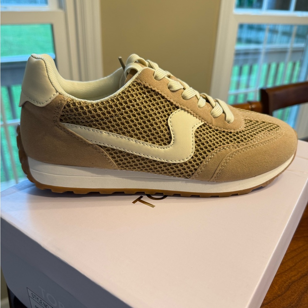 Boutique brand TOP Moda, Tan and White Sneakers with Retro Design - Picture 3 of 7